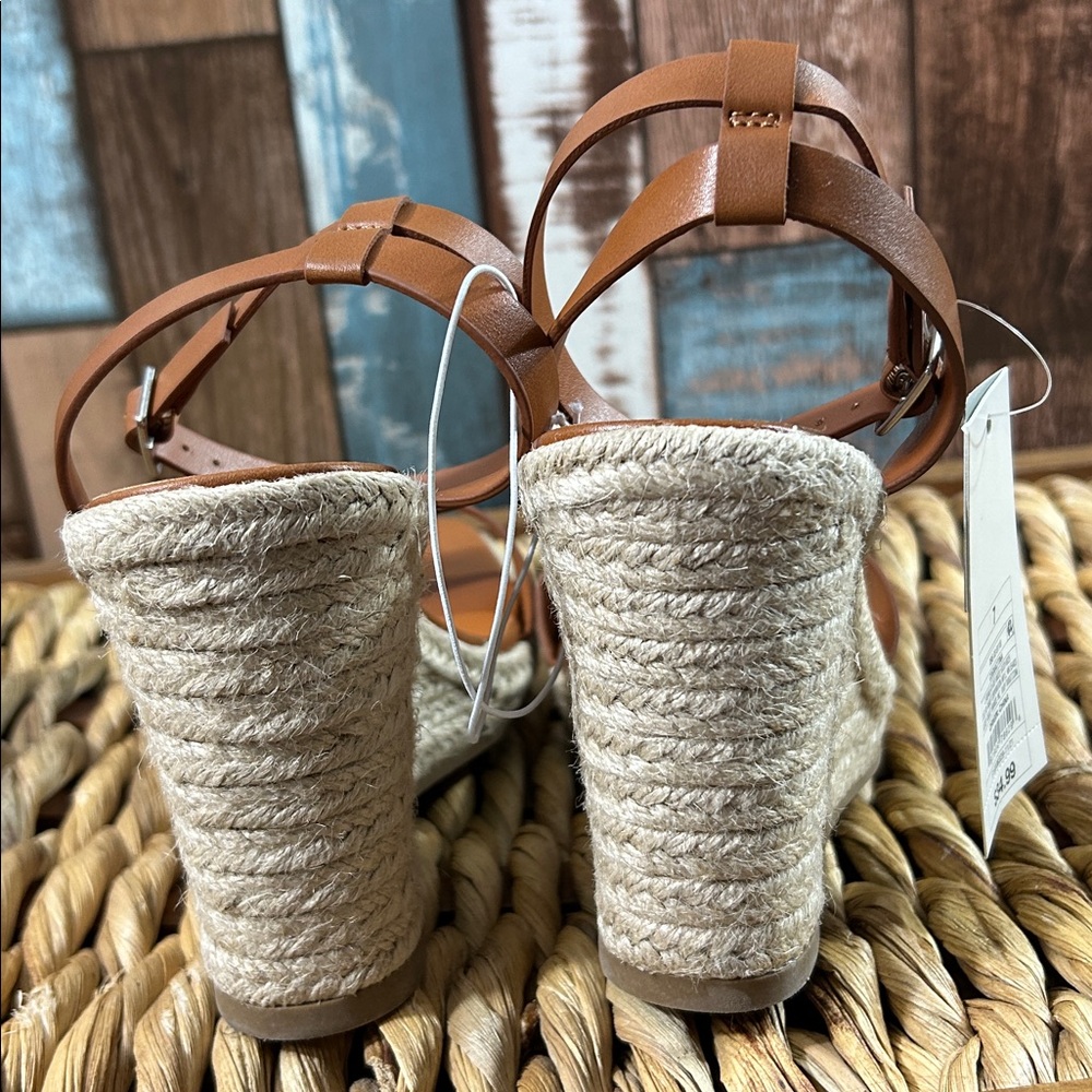 A new day 7 Brown Strappy Wedge Sandals - Picture 7 of 11
